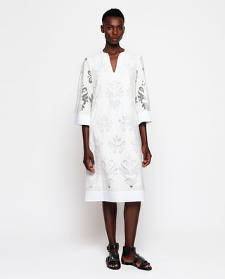 Vestido midi blanco de encaje floral by MIRTO