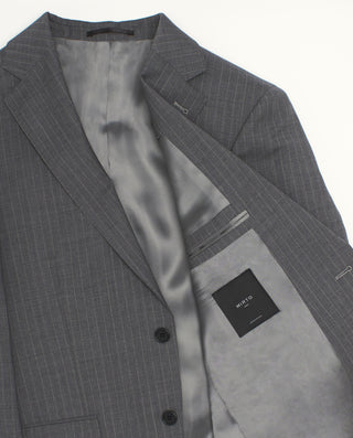Traje gris lana raya diplomática by MIRTO