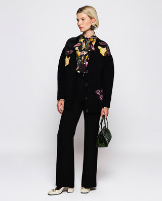 Blusa estampado floral fondo negro by MIRTO