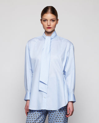 Camisa azul de rayas algodón con lazada by MIRTO | 04257_0050_1