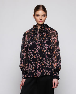 Blusa negra de gasa estampado floral