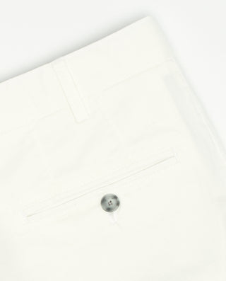 Pantalón regular fit algodón stretch tono blanco