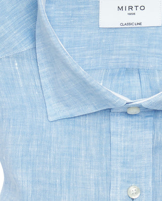 Camisa casual celeste de lino by MIRTO