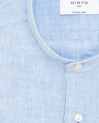 Camisa casual azul de lino cuello mao by MIRTO