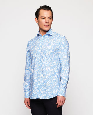 Camisa casual celeste estampado floral blanco by M
