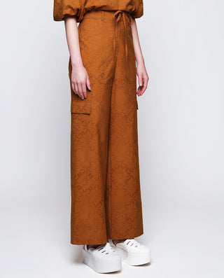 Pantalón cargo jacquard mezcla algodón marrón by M