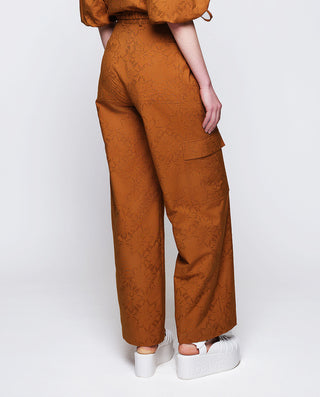 Pantalón cargo jacquard mezcla algodón marrón by M