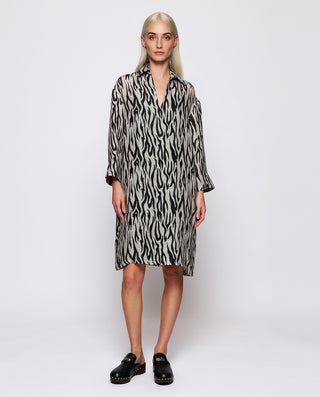 Vestido de lino estampado cebra negro by MIRTO