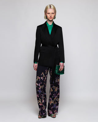 Blusa verde de seda elástica