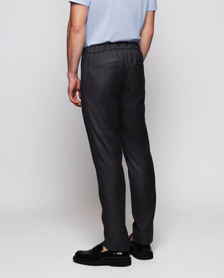Pantalón jogger gris en lana fina by MIRTO | 05003_0053_2