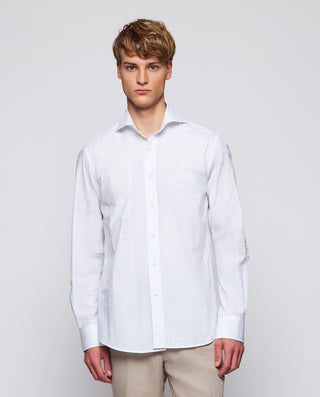 Camisa casual blanca cuadros en relieve de by MIRT | 07815_0050_2