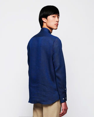 Camisa casual de lino azul marino by MIRTO