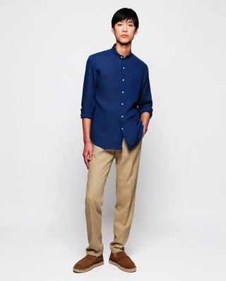 Camisa casual de lino azul marino by MIRTO