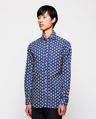 Camisa casual estampado floral azul y blanco by MI